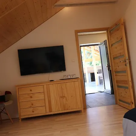 Apartman Sebina Zarucujici Absolutni Soukromi A Klid S Lahvi Vina Jako Darek Drnholec Exterior photo